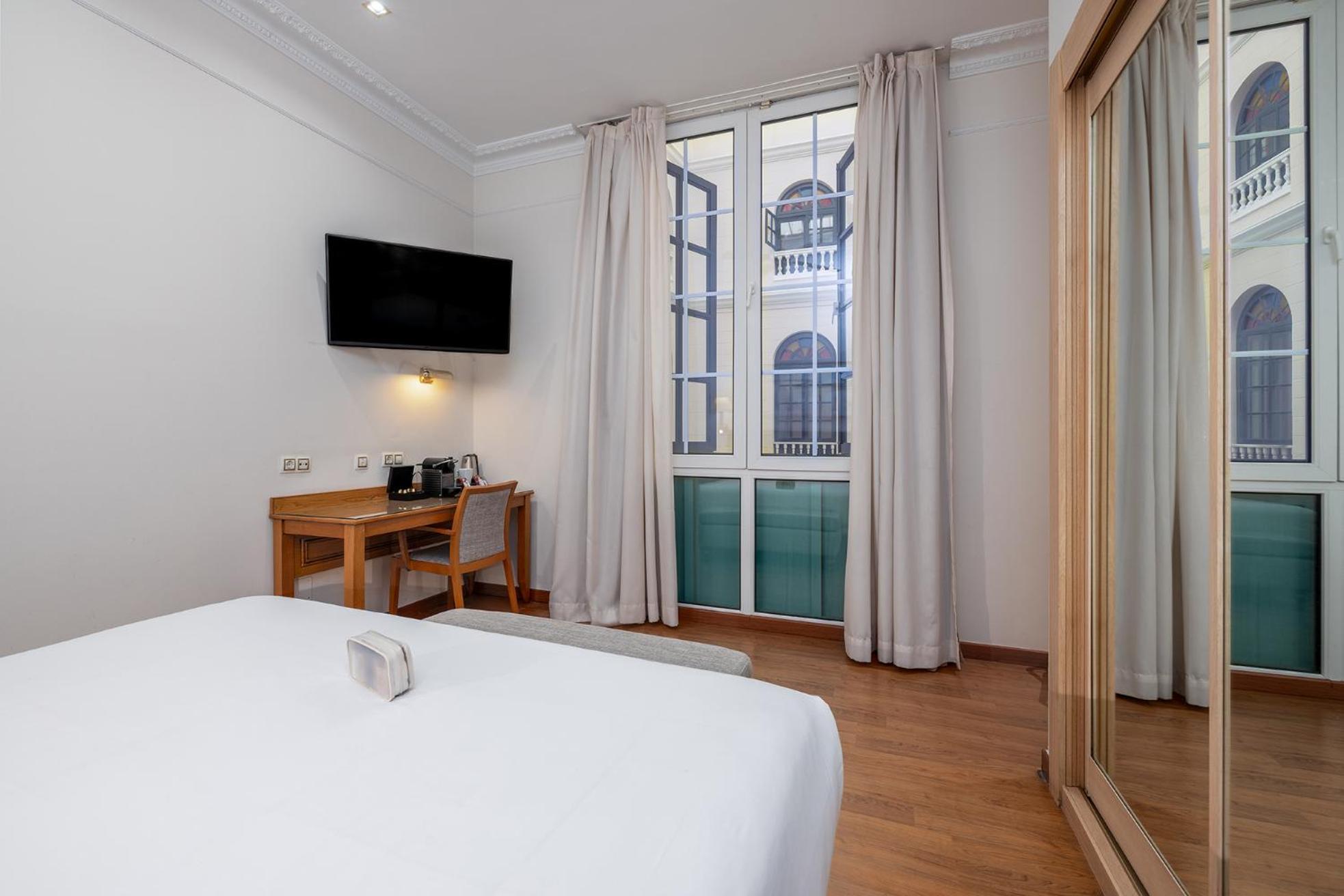 Junior Suite,1668047202:JPEG